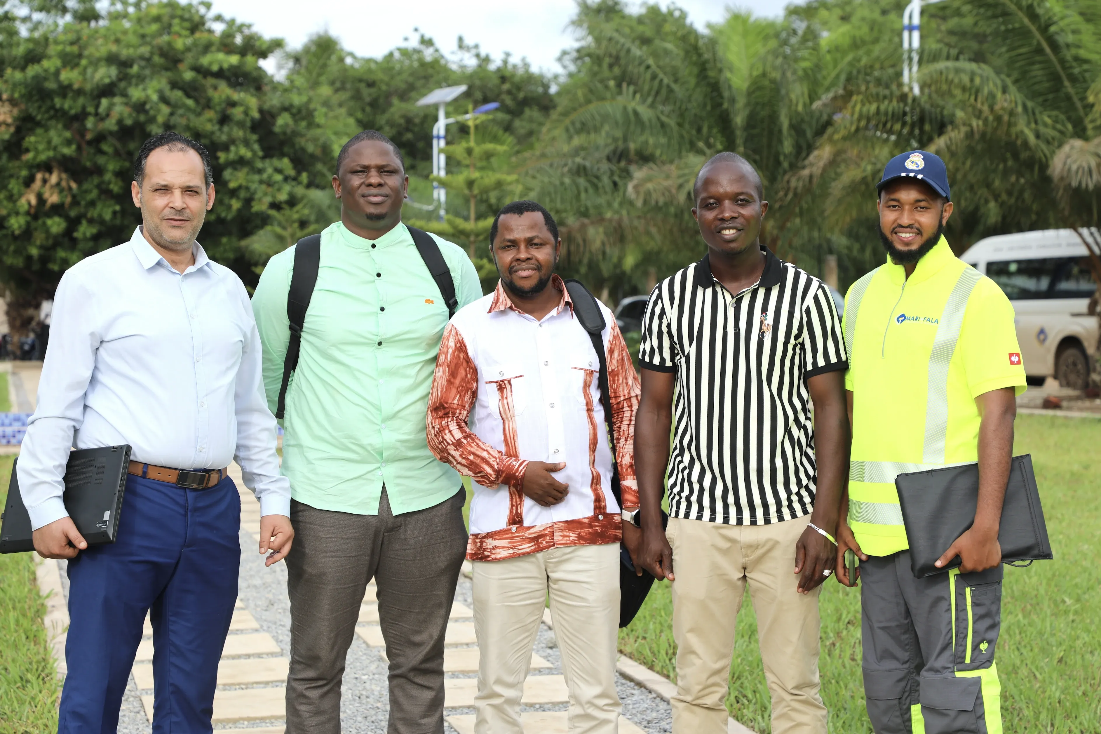 Réunion stratégique des équipes de Marifala au complexe industriel de Maferinyah pour le bilan du premier semestre et la préparation du second semestre.